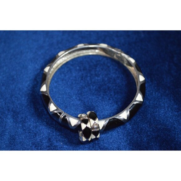 Enamel Clamper Bracelet With Matching Earrings Black & White Triangles Art Deco - Picture 2 of 5